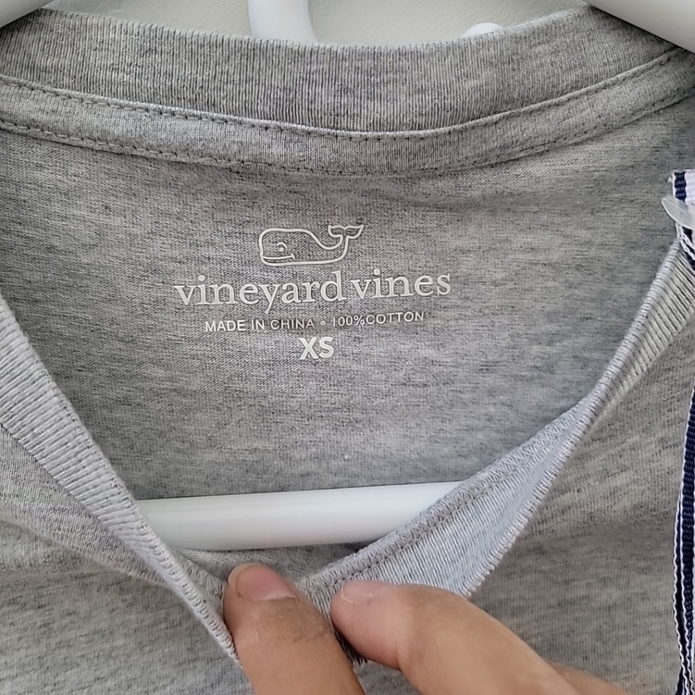 Vineyard Vines Crew Neck Football Tee Men's XSmall Gray Long Sleeve 100% Cotton - Picture 5 of 5